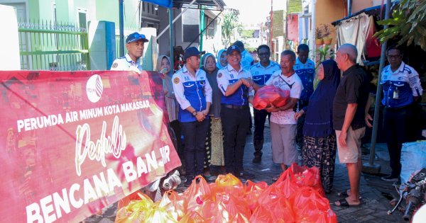 Makassar Terdampak Banjir, Perumda Air Minum Gercep Sokong Bantuan ke Pengungsi