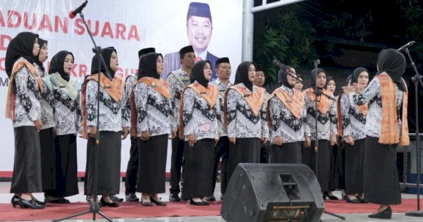 Disaksikan Pj Bupati Sinjai, Para Guru Ikuti Lomba Paduan Suara dan Pengucapan Ikrar Guru