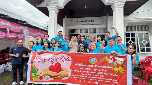 Natal 2024, PHI Group Tebar Kasih Bersama Anak-Anak YKAKI Makassar