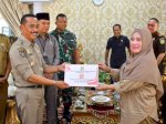 Pj Bupati Sinjai Salurkan Bantuan Keuangan untuk Parpol Peraih Kursi