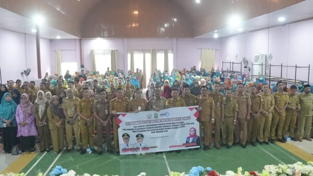 Dukung Gizi Anak, Pemkab Sinjai Bagikan Telur dan Evaluasi TPK