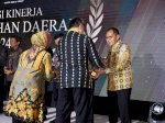 Kemendagri-Tempo Ganjar Wali Kota Makassar Danny Pomanto Penghargaan