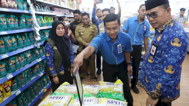 Tinjau Harga Pasar Tradisional dan Swalayan, PJ Sekda Makassar Sebut Ada Kenaikan Harga 5 Hingga 10 Persen