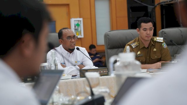 Pemkab Pangkajene Apresiasi Upaya PLN Listriki Kepulauan dengan Energi Bersih