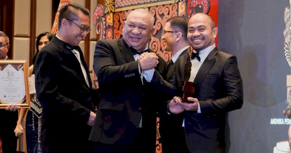 Disaksikan Menteri Pariwisata, Kadis Pariwisata Makassar Roem Raih Penghargaan ‘Top Hospitality Leader’