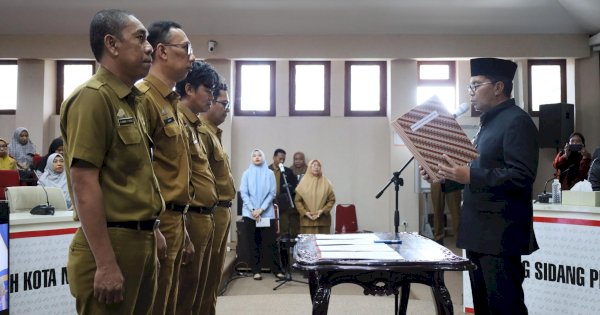 Danny Pomanto Lantik 4 Penjabat Fungsional Perizinan Pemkot Makassar 