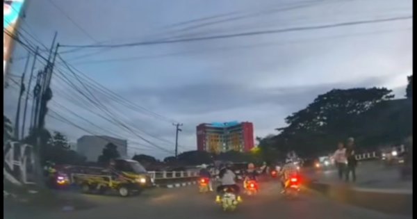 Viral Video Petasan Ganggu Pengguna Jalan, Danny Pomanto Ingatkan Aturan