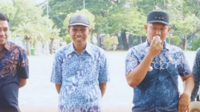 Camat Bontoala Tinjau Armada dan Satgas Drainase di Halaman Masjid Al-Markaz