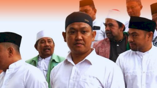 Camat Bontoala Hadiri Sholat Subuh Berjamaah di Anjungan Pantai Losari