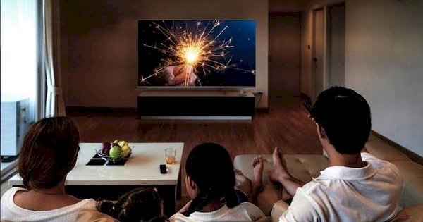 Rekomendasi Film Seru untuk Menemani Malam Tahun Baru di Rumah