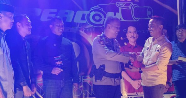 Pj. Bupati Sinjai Hadiri Anniversary Speacon ke-2 dan Hari TNI