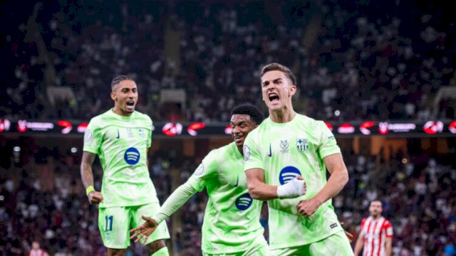 Para pemain Barcelona merayakan gol pertama yang dicetak Gavi dalam laga semifinal Piala Super Spanyol 2025 melawan Athletic Bilbao di King Abdullah Sports City ||X@FCBarcelona_es