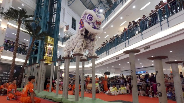 Parade Barongsai di Mall MaRi dan Nipah Park. (Foto: MaRi)