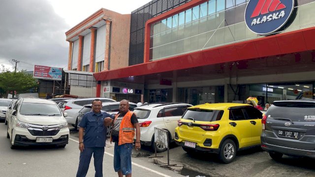 Perumda Parkir Makassar Sebut Jukir di Toko Alaska Dilengkapi Identitas Resmi