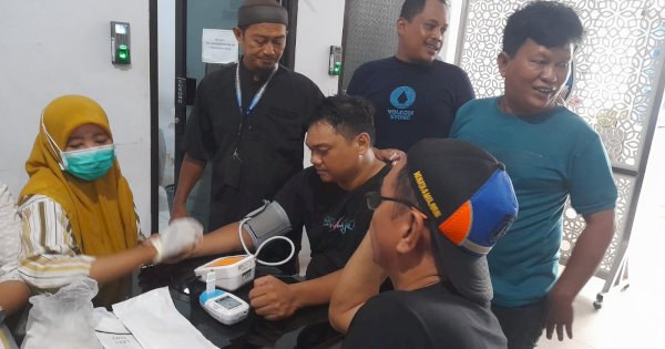 Perumda Parkir Makassar Gelar Senam Sehat dan Pemeriksaan Kesehatan Gratis