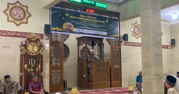 Menghidupkan Nilai Isra Miraj di Era Digital: Refleksi Iman di Tengah Arus Teknologi