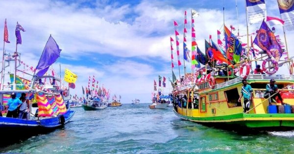 Pesta Laut Pagatan, Tradisi Mappanretasi Nelayan Bugis yang Terus Beradaptasi