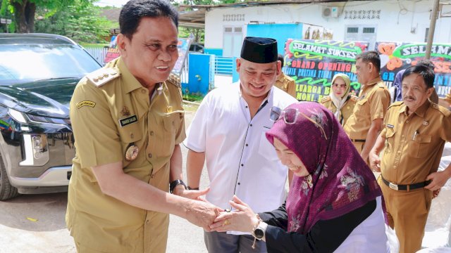 Bupati Barru, Suardi Saleh menghadiri opening klinik Pratama Tiara Nusantara. Foto: dok HN