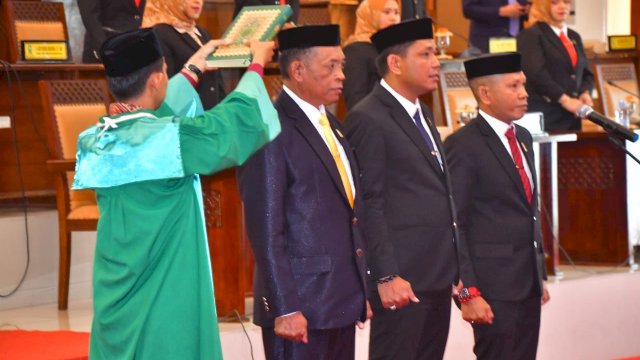 Pelantikan Pimpinan DPRD Sinjai. Foto: HN/Bagoes