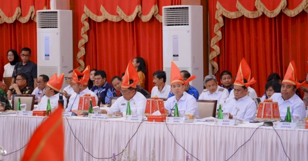 Zulhas Pimpin Rakor di Makassar: Wamendagri hingga Bupati Pangkep Turut Hadir