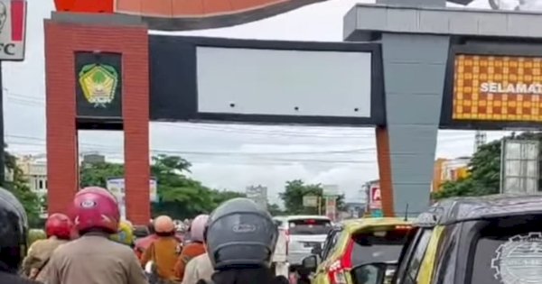 Pak Ogah Kembali Dikeluhkan, Warga: Biang Kemacetan di Perbatasan Gowa-Makassar