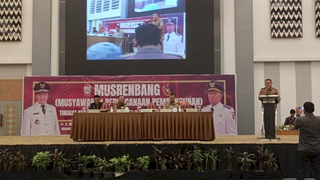 Pelaksana Harian (Plh) Sekretaris Daerah (Sekda) Andi Muh Yasir saat membuka Musrenbang Kecamatan Tamalanrea, Makassar. Foto: HN/Andirasikah