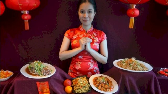 Aston Makassar Hotel & Convention Center menghadirkan promo istimewa berupa paket makan untuk merayakan Tahun Baru Imlek 2025. (Foto: dok Aston)