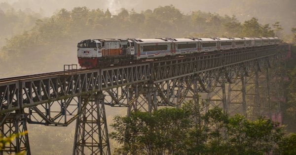 Dukungan Astacita, Peningkatan Kuota BBM Subsidi 2025 Untuk KAI Wujudkan Transportasi Murah dan Ramah Lingkungan