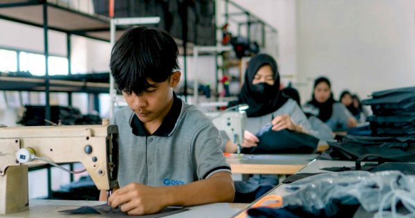 Pukulan Berat Bagi Tenaga Kerja: Industri Garmen Tutup Bertahap