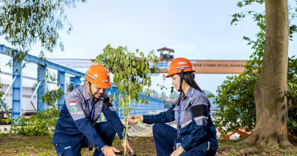 Pembangunan Berkelanjutan, WSBP Tanam 643 Pohon Trembesi di Januari 2025 untuk 6.341 Spun Pile Terkirim Selama Desember 2024
