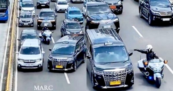 Heboh Mobil RI 36, Nusron Wahid: Bukan Milik Saya