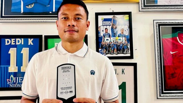 Gelandang bertahan Persib Bandung, Dedi Kusnandar (Dado) resmi perpanjang kontrak hingga 2026 bersama tim Pangeran Biru ||instagram@dedikusnandar11