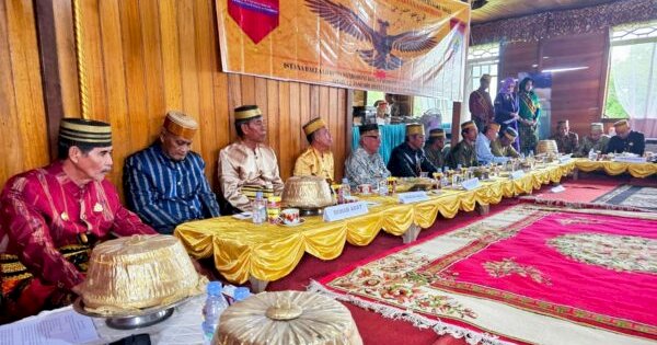 Zulkifli Yusuf Karaeng Rani Resmi Jadi Karaeng Sanrobone ke-29