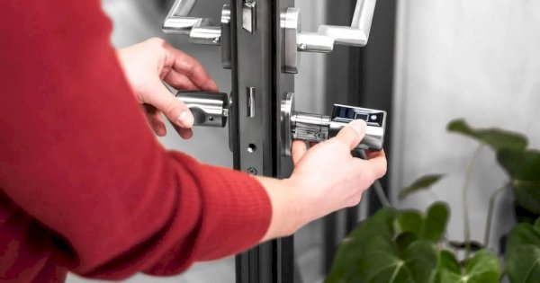 Tips Meninggalkan Rumah Kosong Saat Liburan Agar Tetap Aman