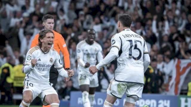 Para pemain Real Madrid merayakan kemenangan di leg pertama Liga Champions UEFA 2024/2025 melawan Manchester City. Laga penentuan akan digelar di Santiago Bernabéu ||X@MadridXtra