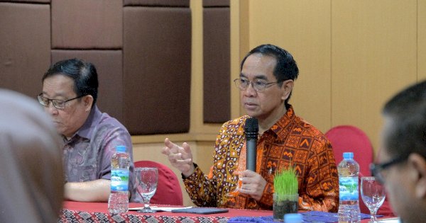 Strategi Sustainable Blue Finance, Rektor Unhas Soroti Masa Depan Konservasi Laut