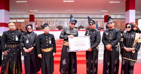 HUT Bulukumba, Pj Gubernur Sulsel Beri Bantuan Rumah Ibadah dan Vaksin PMK