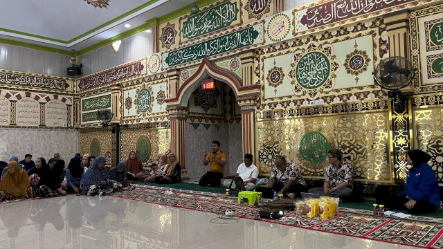 Pelaksanaan Pengabdian kepada Masyarakat (PKM) oleh Dosen FEB Unismuh Makassar bertema “Penguatan Kapasitas Keuangan UMKM untuk Keberlanjutan Bisnis” di Desa Galesong Utara, Kabupaten Takalar. (Foto: dok)