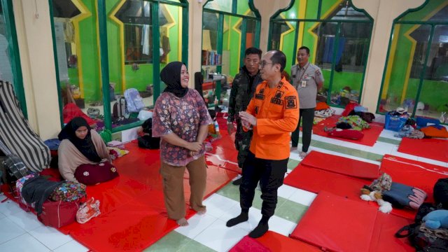 Tim Medis dan Logistik Dikerahkan, Pemprov Sulsel Siapkan 2 Ton Beras untuk Warga Terdampak 