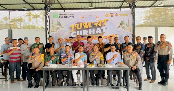 Kapolresta Banda Aceh &#8216;Jumat Curhat&#8217; Pesan Jaga Harkamtibmas dan Kondusif Jelang Ramadhan