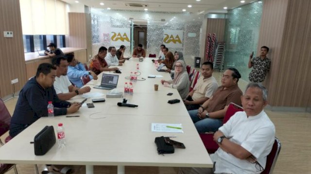 Panitia pelantikan kepengurusan 5 Ikatan Keluarga Alumni Unhas (IKA UNHAS) usai rapat pemantapan jadwal pelantikan yang dijadwalkan dihadiri Mentan Andi Amran ||Ist 