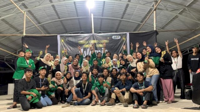 Mahasiswa KKN UINAM 76 berfoto bersama peserta dan panitia Islamic Festival di Kecamatan Dua Pitue, Sidrap ||Ist 