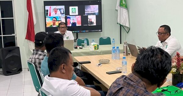 Azhar Arsyad Serahkan Tali Asih Rp 107 Juta Bagi Caleg Gagal 2024