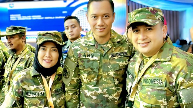 Kota Makassar, Munafri Arifuddin (Kanan), dan Wakil Wali Kota, Aliyah Mustika Ilham (Kiri), tengah mengikuti pembekalan pimpinan daerah (retreat) di Akademi Militer (Akmil) Magelang, Jawa Tengah.