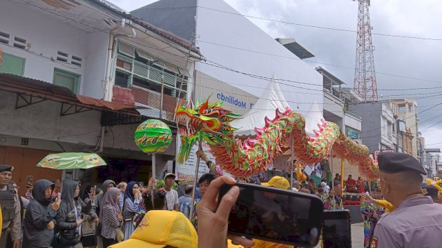 Arak-arakan Naga hingga Dewa Dewi di Festival Imlek 2025 Kota Makassar, Foto: HN/Sinta.