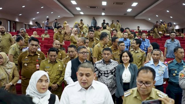 Wali Kota Makassar Terpilih Munafri Arifuddin (Kemeja putih), Foto: Dok/HN.