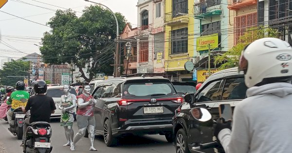 Makassar Kota Dunia, Manusia Silver Kembali Marak