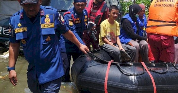 Makassar Tetapkan Status Bencana Alam Akibat Banjir dan Angin Kencang