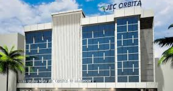 HUT ke-24, JEC ORBITA Makassar Gelar Operasi Katarak dan Kelopak Mata Gratis