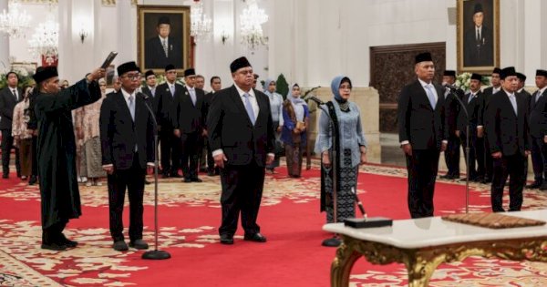 Presiden Prabowo Lantik Sejumlah Pejabat Baru dalam Reshuffle Kabinet